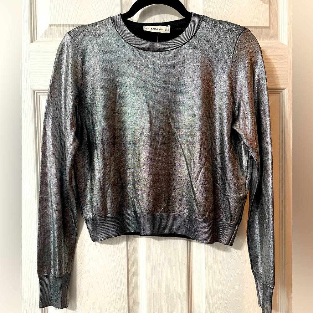 Zara Knit Size Medium Metallic Silver Long Sleeve Crop Sweater Top